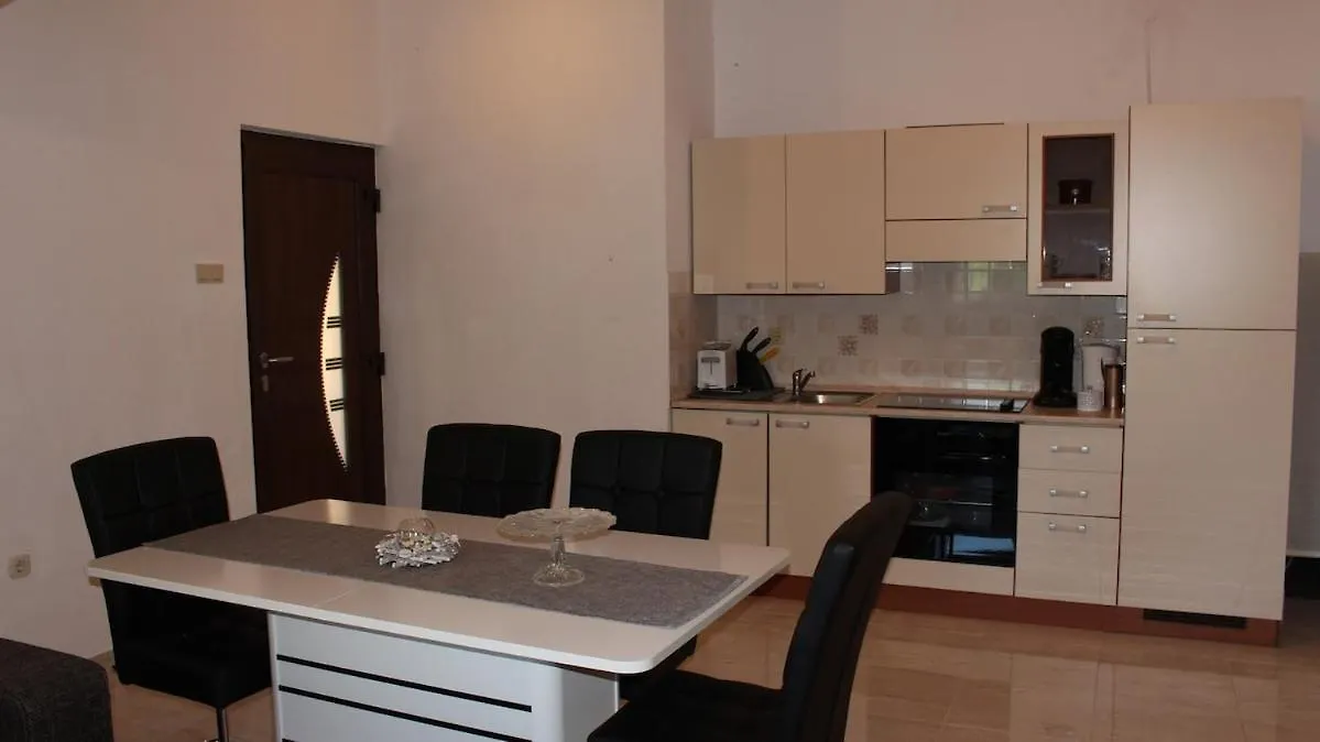 Apartment Mario 자다르